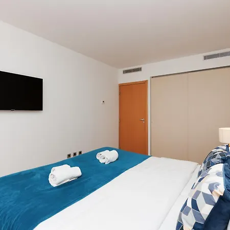 Pavillon Riviera Yourhosthelper Cannes