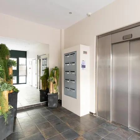 Pavillon Riviera Yourhosthelper Cannes