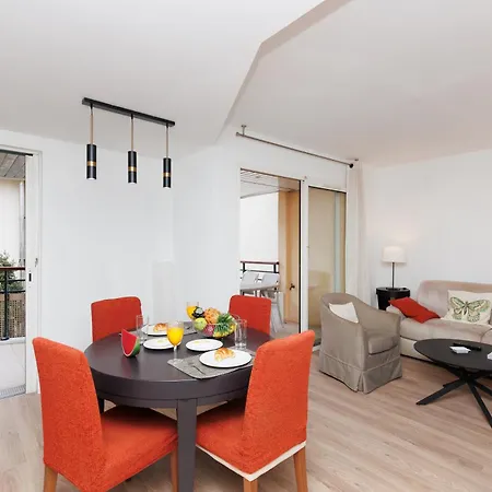 Pavillon Riviera 2 YourHostHelper